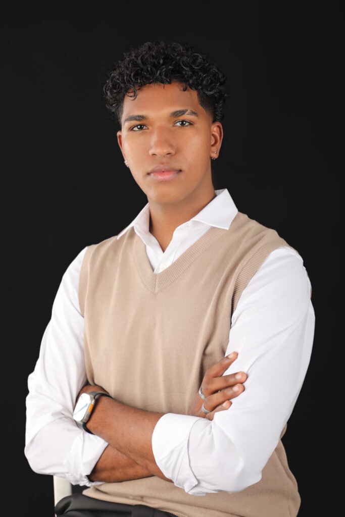 foto autor ariel martinez